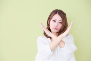 セラミックで歯を削るデメリット