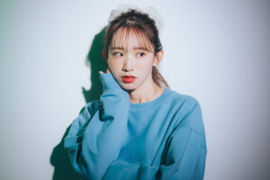 ガミースマイルは矯正で治る？