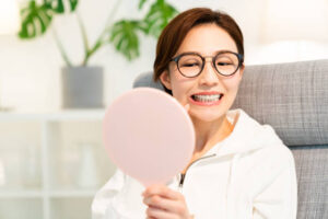 そもそも審美治療とは何？ブラックフィルムも審美治療？